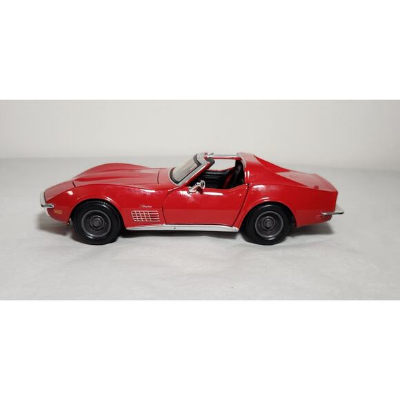 Maisto 1970 Chevrolet Corvette Stingray Special Edition 1/24 Scale VG+ - Picture 3 of 10